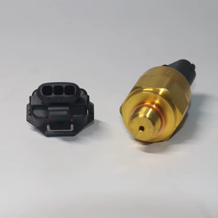 923976. 2549 kalmar dcf 80-100 760 oil pressure sensor 20405778 container reach stacker crane spare parts 5 923976.2549 Kalmar Dcf 80-100 760 Oil Pressure Sensor 20405778 Container Reach Stacker Crane Spare Parts - Image 4