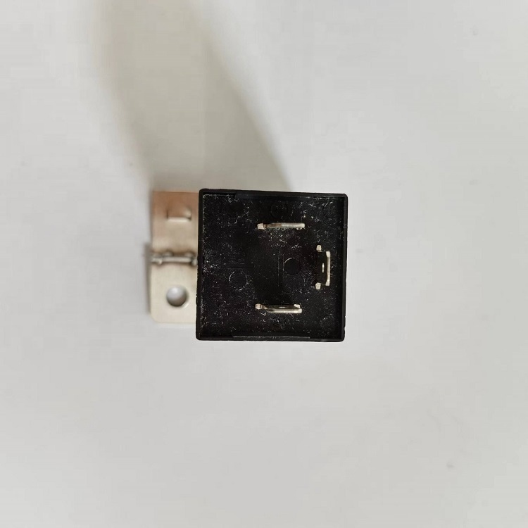 920448. 002 24v flash relay 4az 001. 879-051 kalmar dce 80-100/45e flasher controller 5 920448.002 24V Flash Relay 4Az 001.879-051 Kalmar Dce 80-100/45E Flasher Controller - Image 4