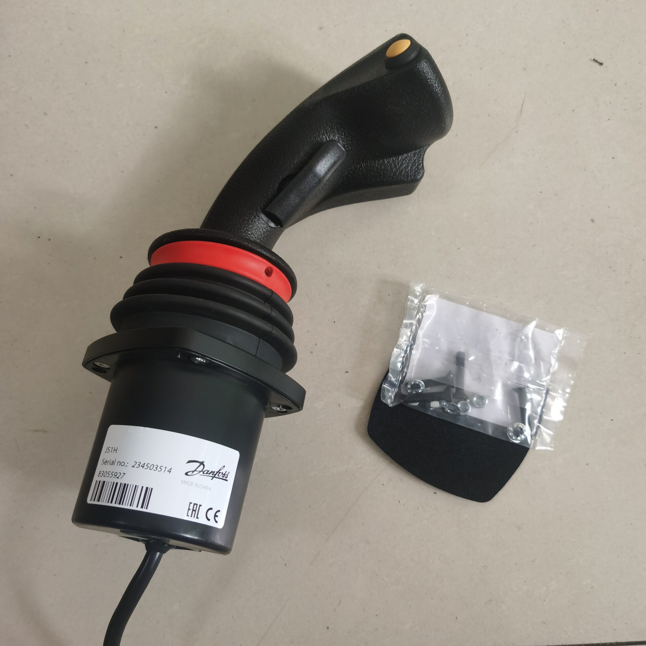 61001049 83055927 joystick controller lever general-purpose electrical operating handle assembly js1h-xy-cjh-s-c33-tpr2-r-pn 3 61001049 83055927 Joystick Controller Lever General-Purpose Electrical Operating Handle Assembly Js1H-Xy-Cjh-S-C33-Tpr2-R-Pn - Image 2