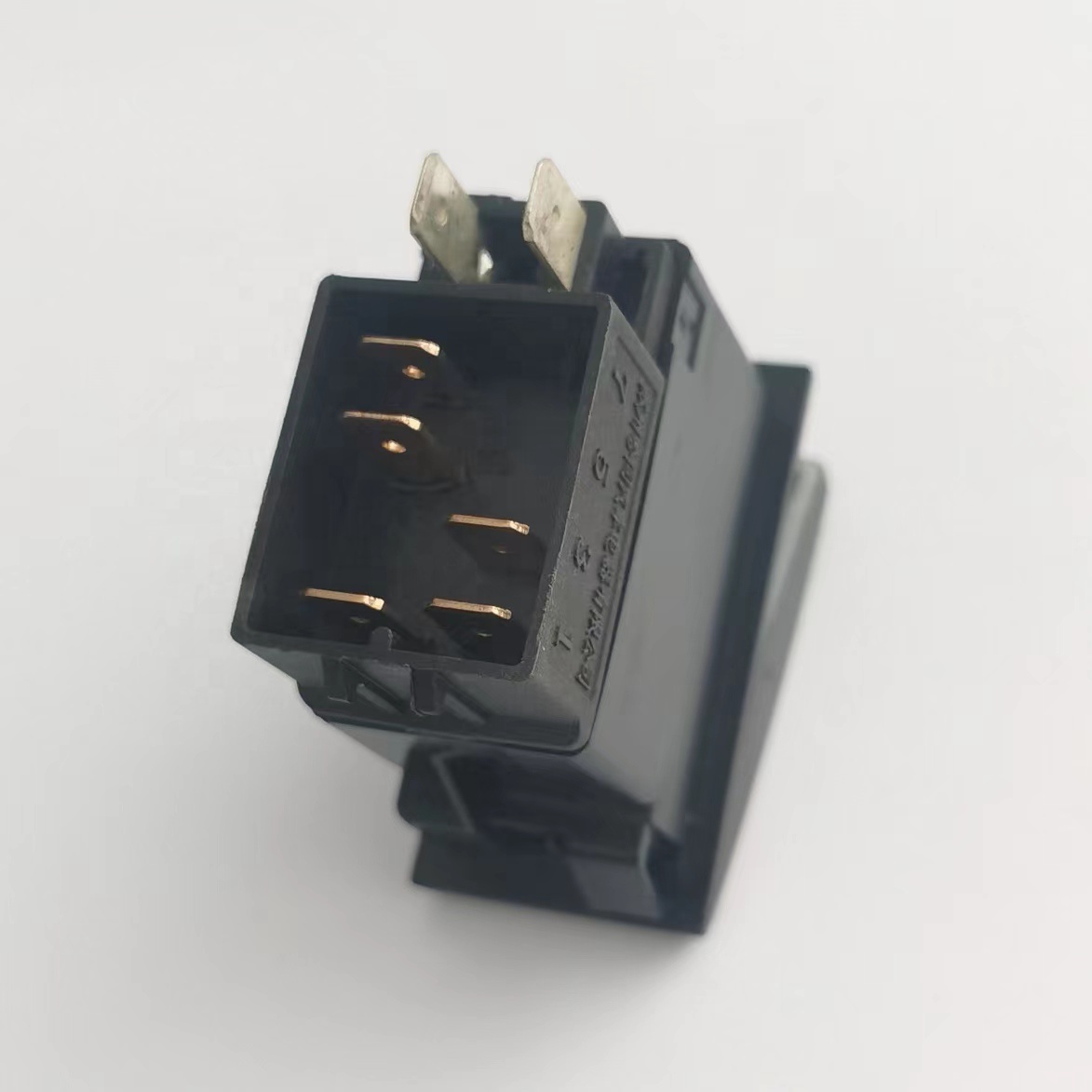 Kalmar dce 80-100/45e parking rocker switch 920971. 0013 923936. 0080 tvh1060569 4 Kalmar Dce 80-100/45E Parking Rocker Switch 920971.0013 923936.0080 Tvh1060569 - Image 3